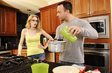 Allie James and Kurt Lockwood in Allie James fucking in the kitchen with her athletic body episode