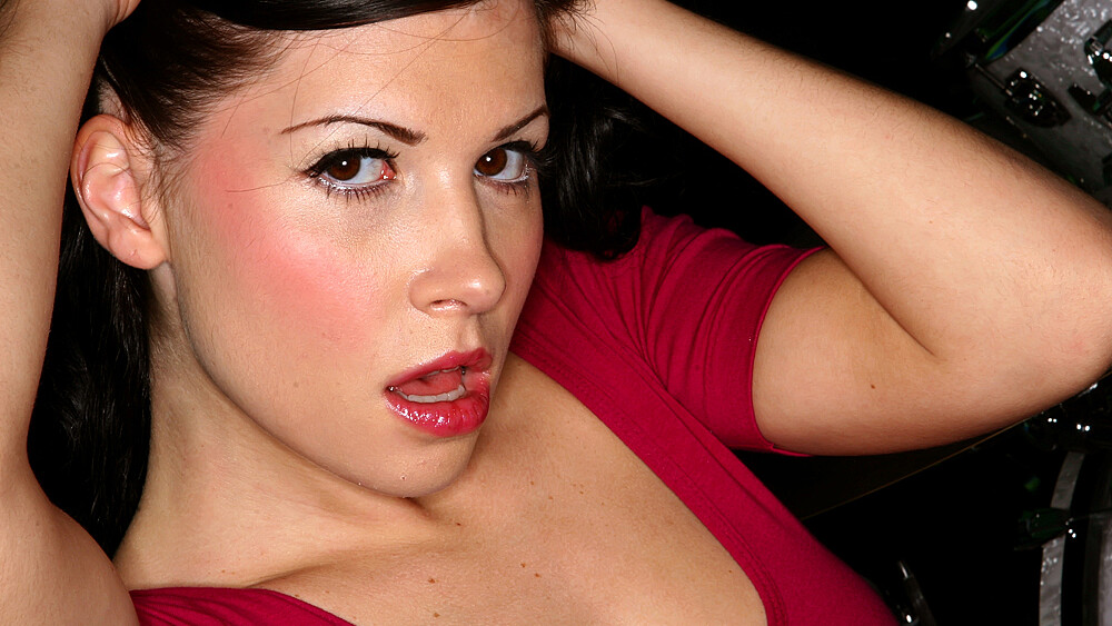 Rebeca Linares fucking in the couch with her small tits